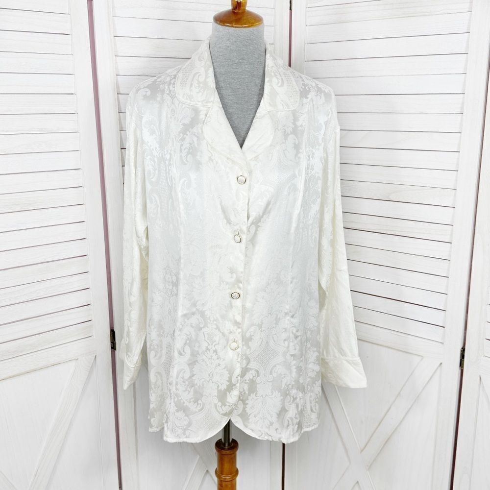 Victoria’s Secret Vintage Jacquard Satin‎ Pajama Top Ivory Medium Button